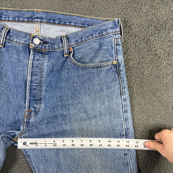 Levis 501 Jeans Mens 36x36 Blue Straight Fit Button Fly Light Wash Denim Pants - Picture 14 of 16